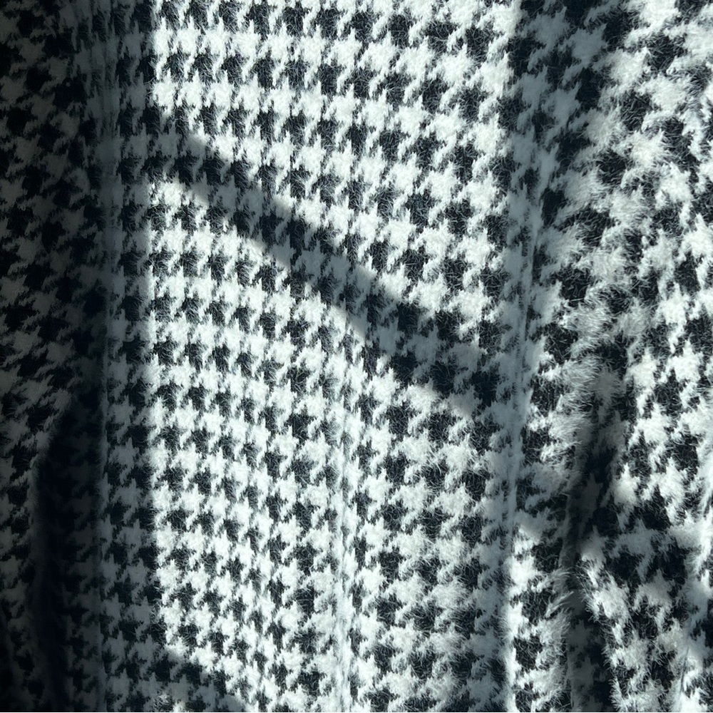 Max Studio Houndstooth Coat - Size Medium - image 6